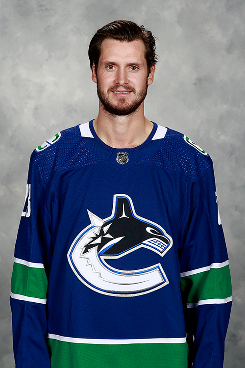 Oliver Ekman-Larsson Headshot